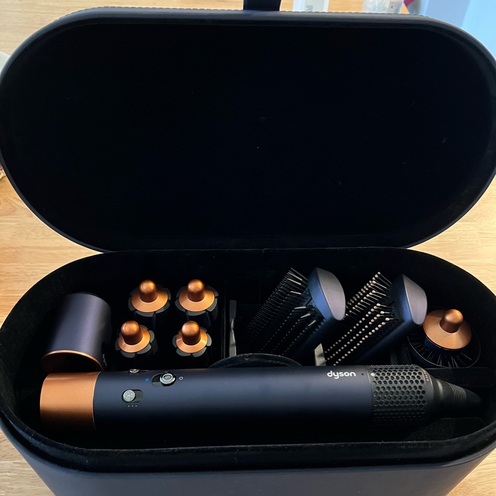 Dyson airwrap complete styler blue